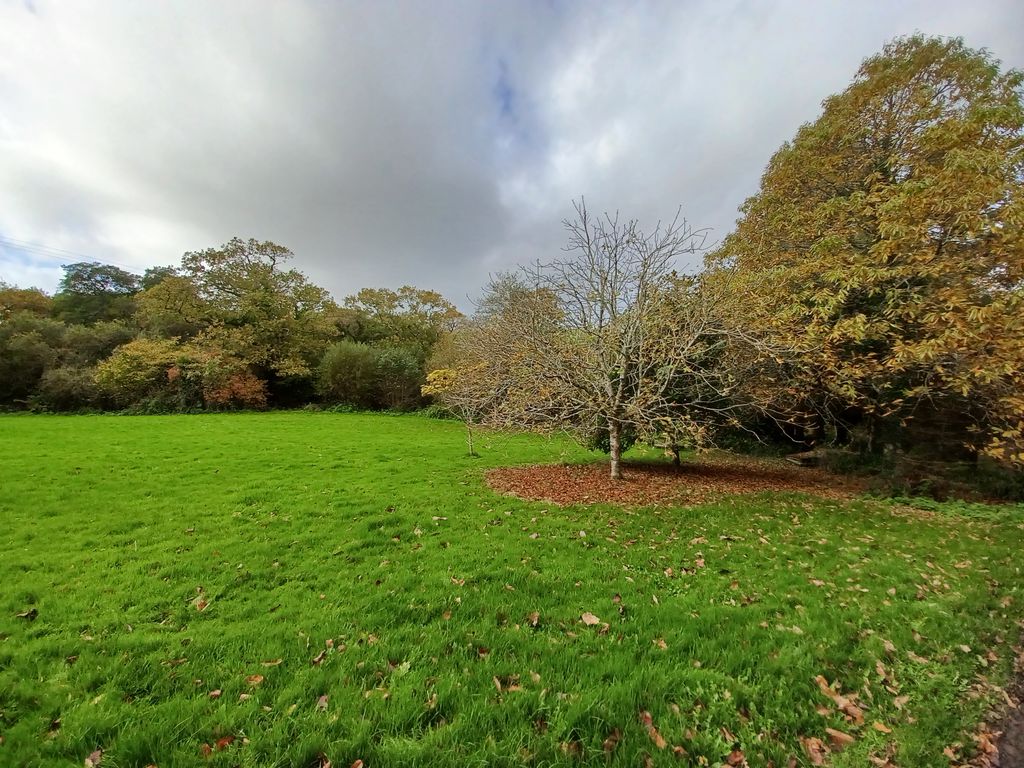 Lesquite Farm Lansallos